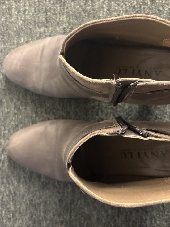 Anyi Lu, Handmade Italian Boots, Size 38 - Picture 5 of 5